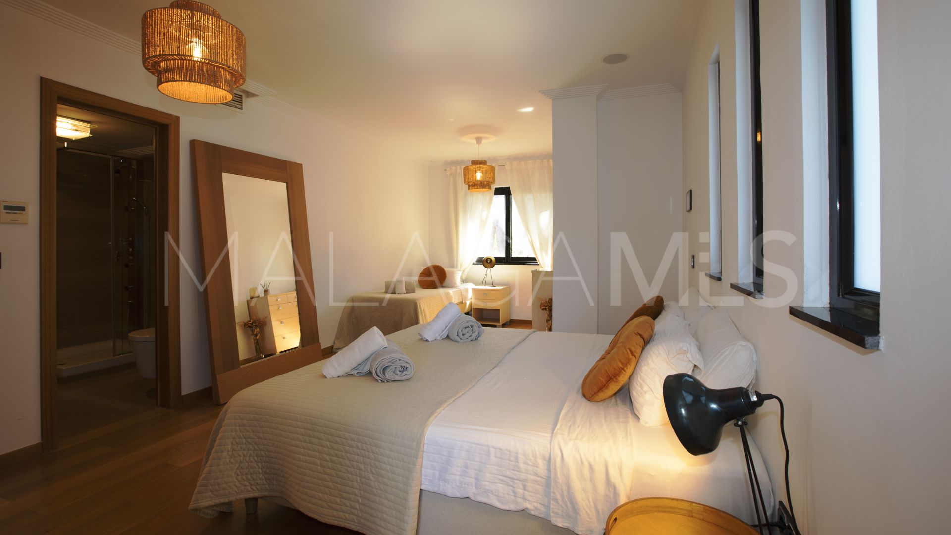 Villa for sale in Artola