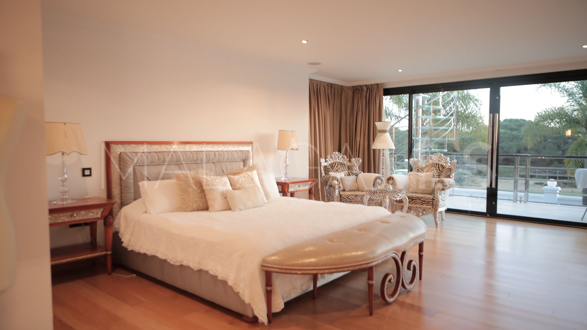 Villa for sale in Artola