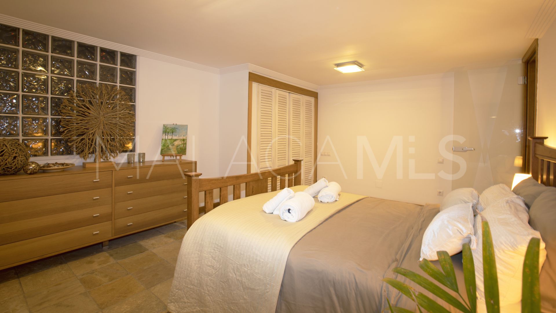 Villa for sale in Artola