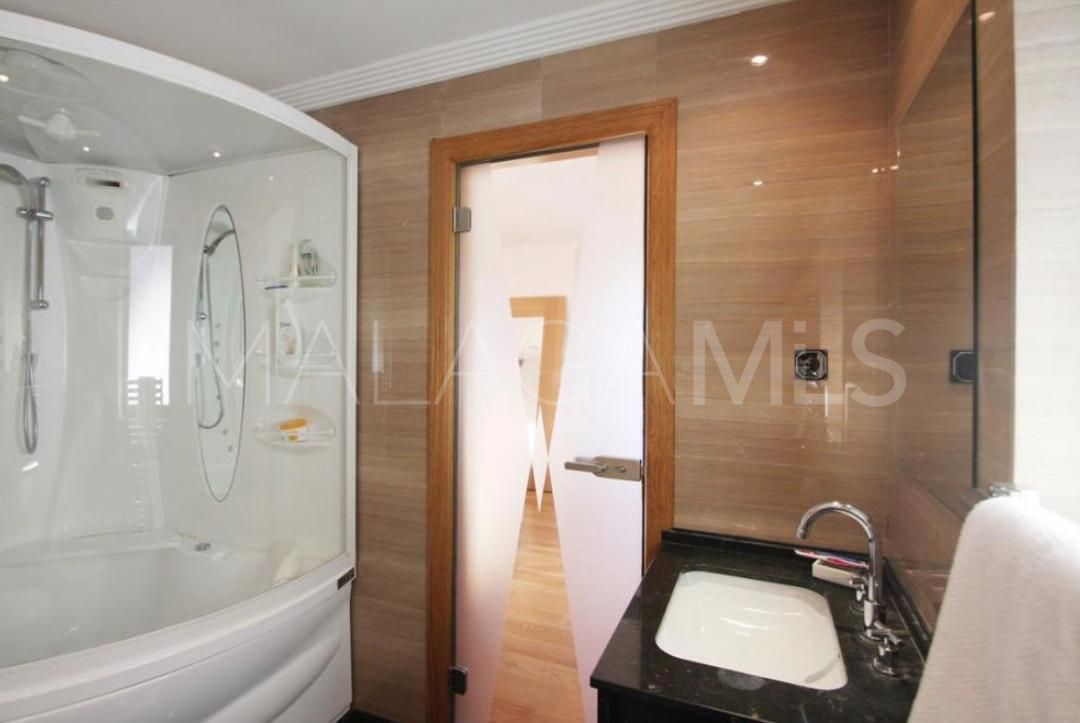 Villa for sale in Artola