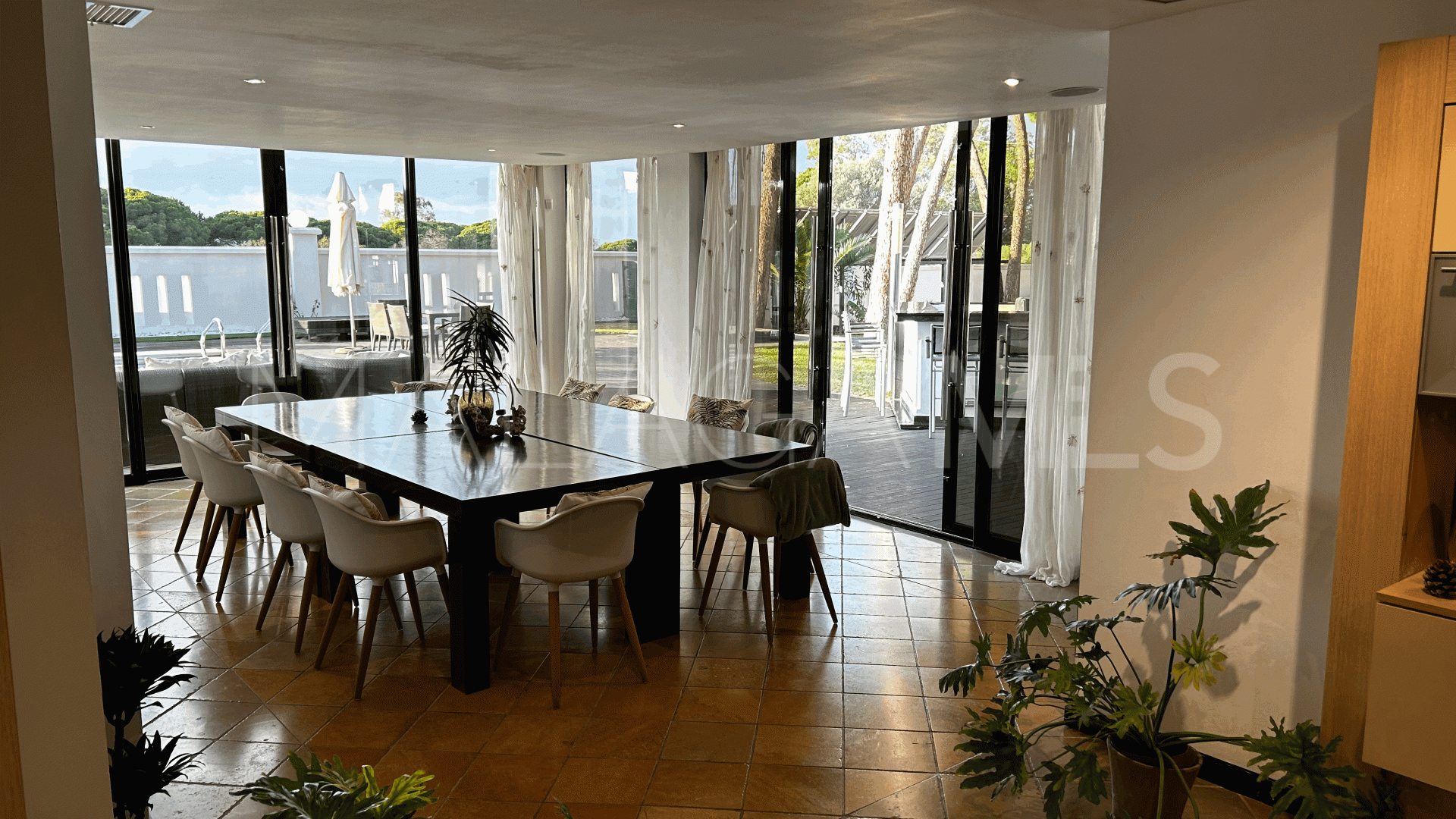 Villa for sale in Artola