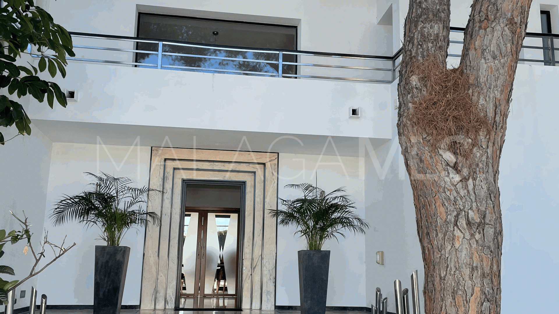 Villa for sale in Artola