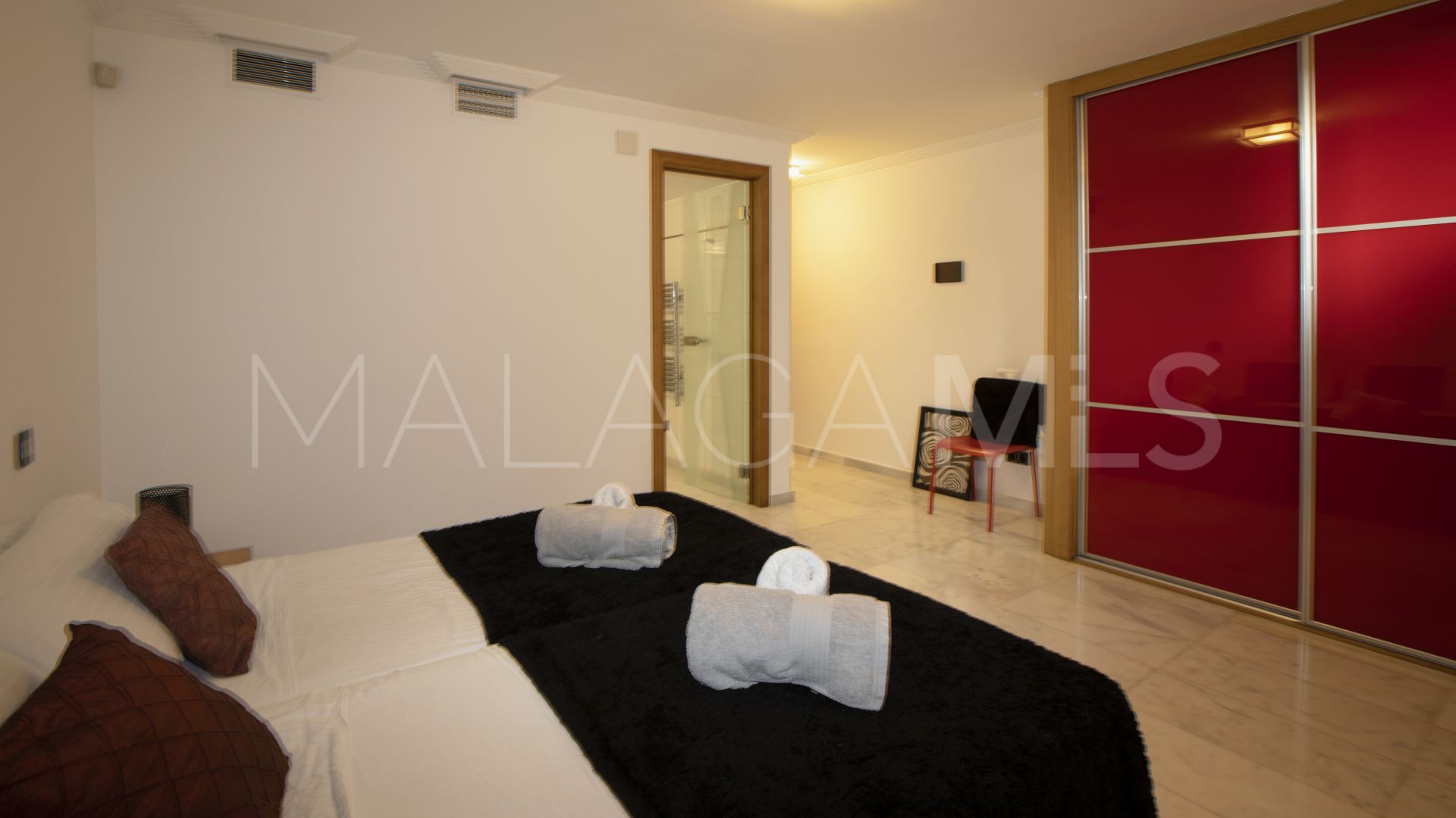 Villa for sale in Artola