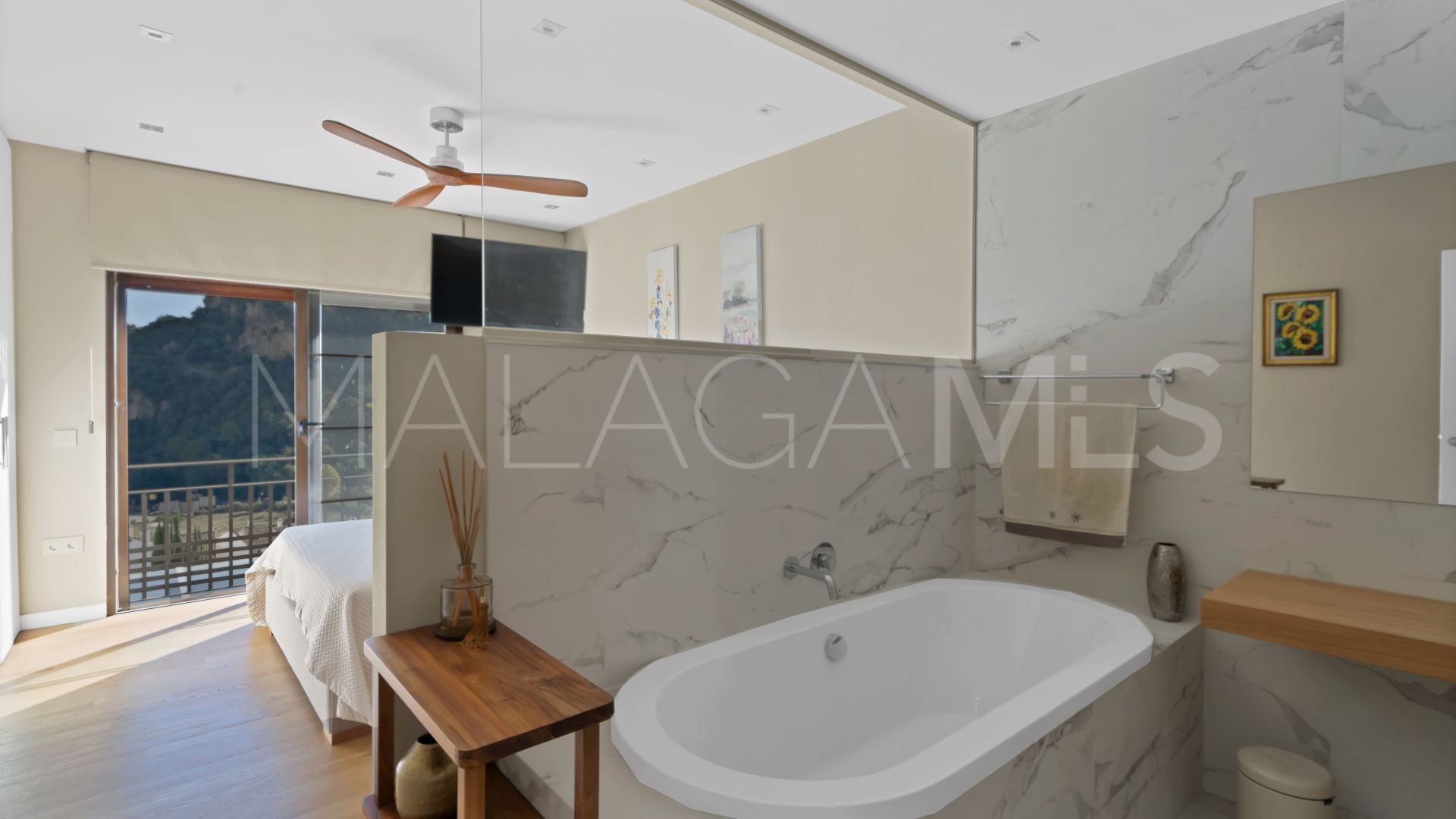 Radhus for sale in Benahavis Centro