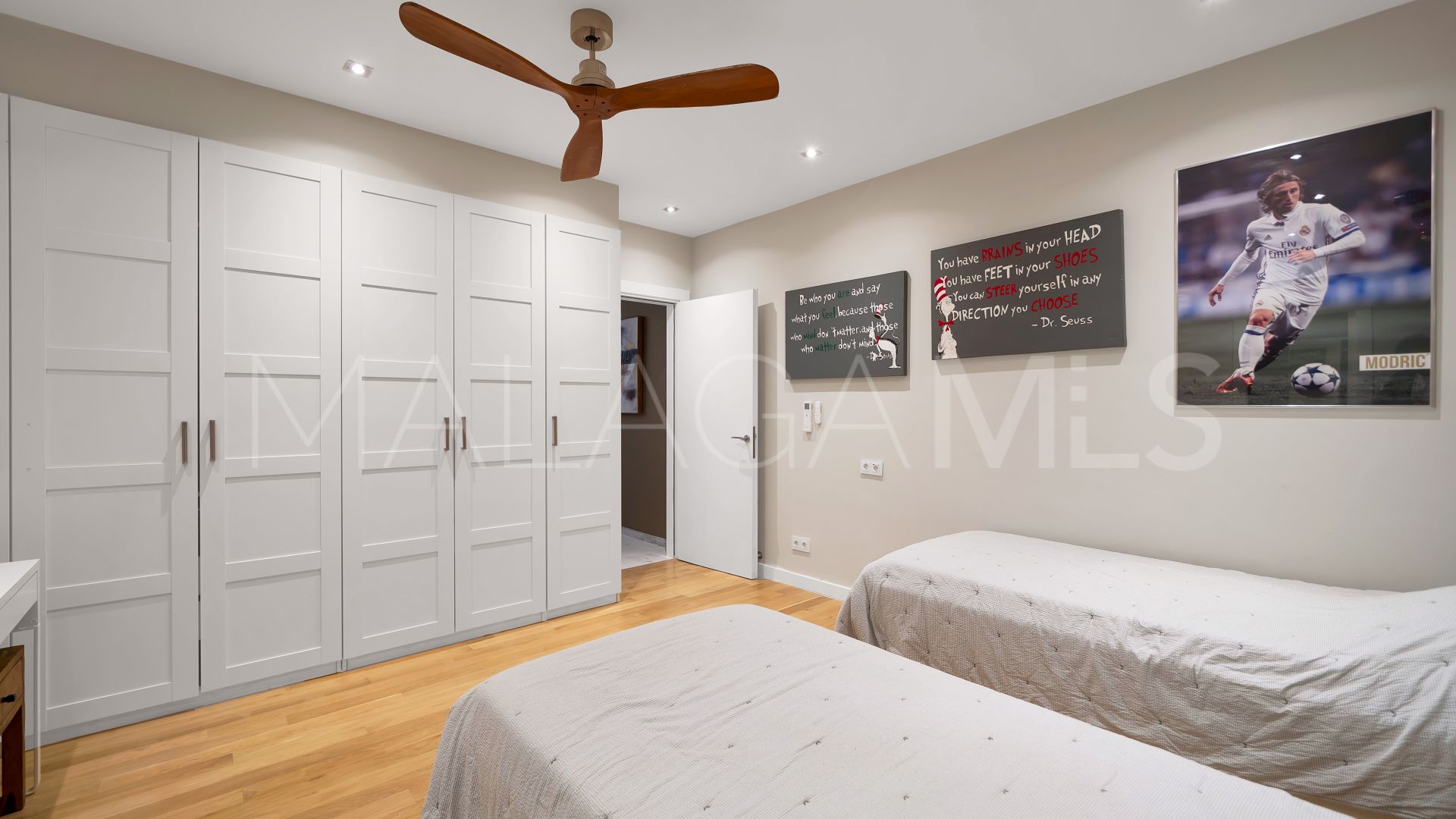 Radhus for sale in Benahavis Centro