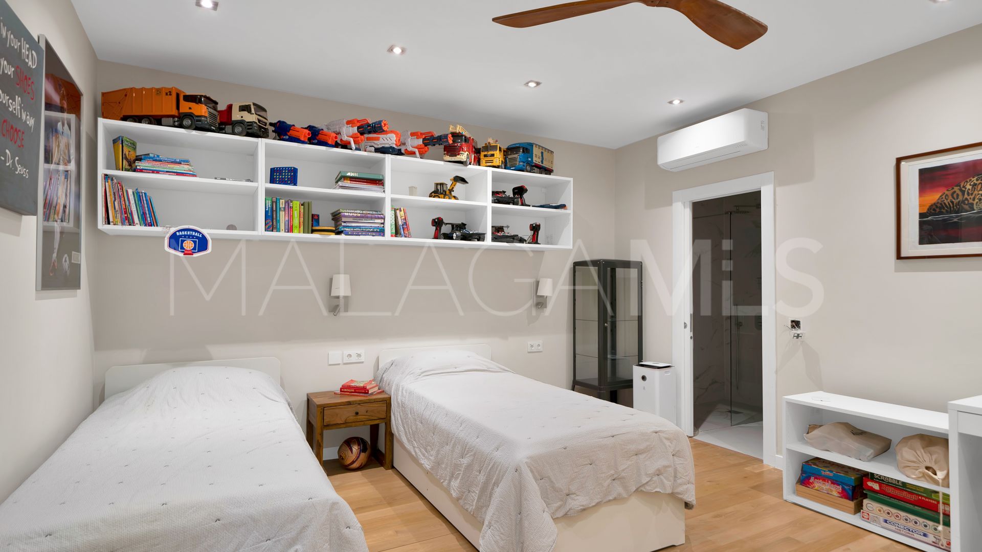 Radhus for sale in Benahavis Centro