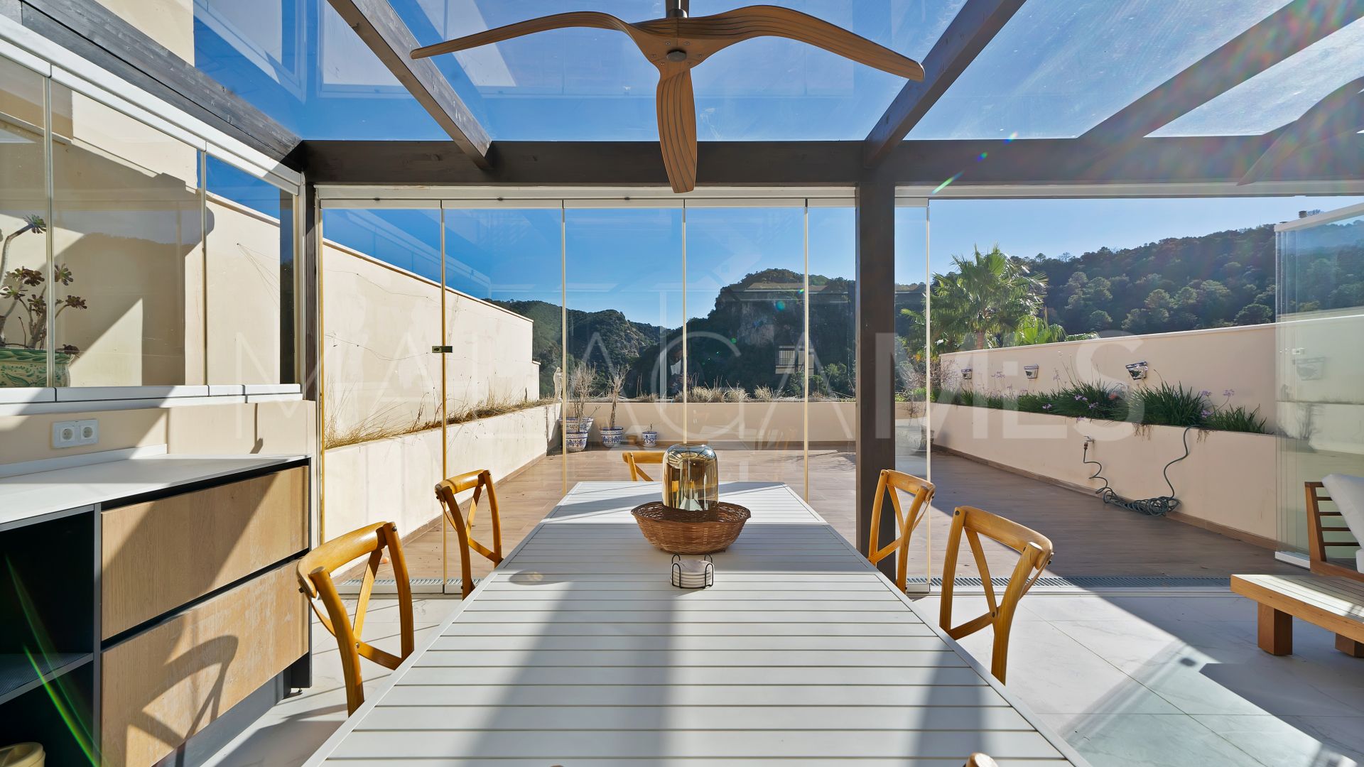 Radhus for sale in Benahavis Centro