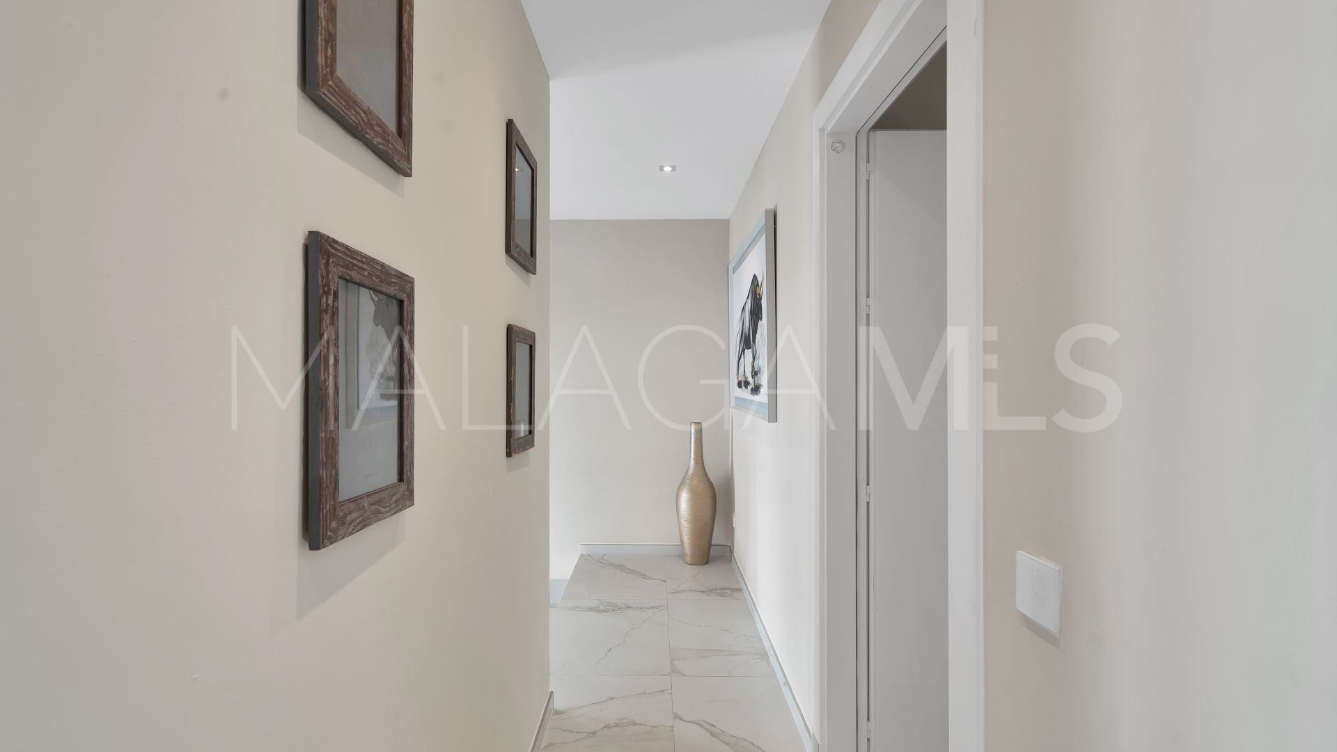 Radhus for sale in Benahavis Centro