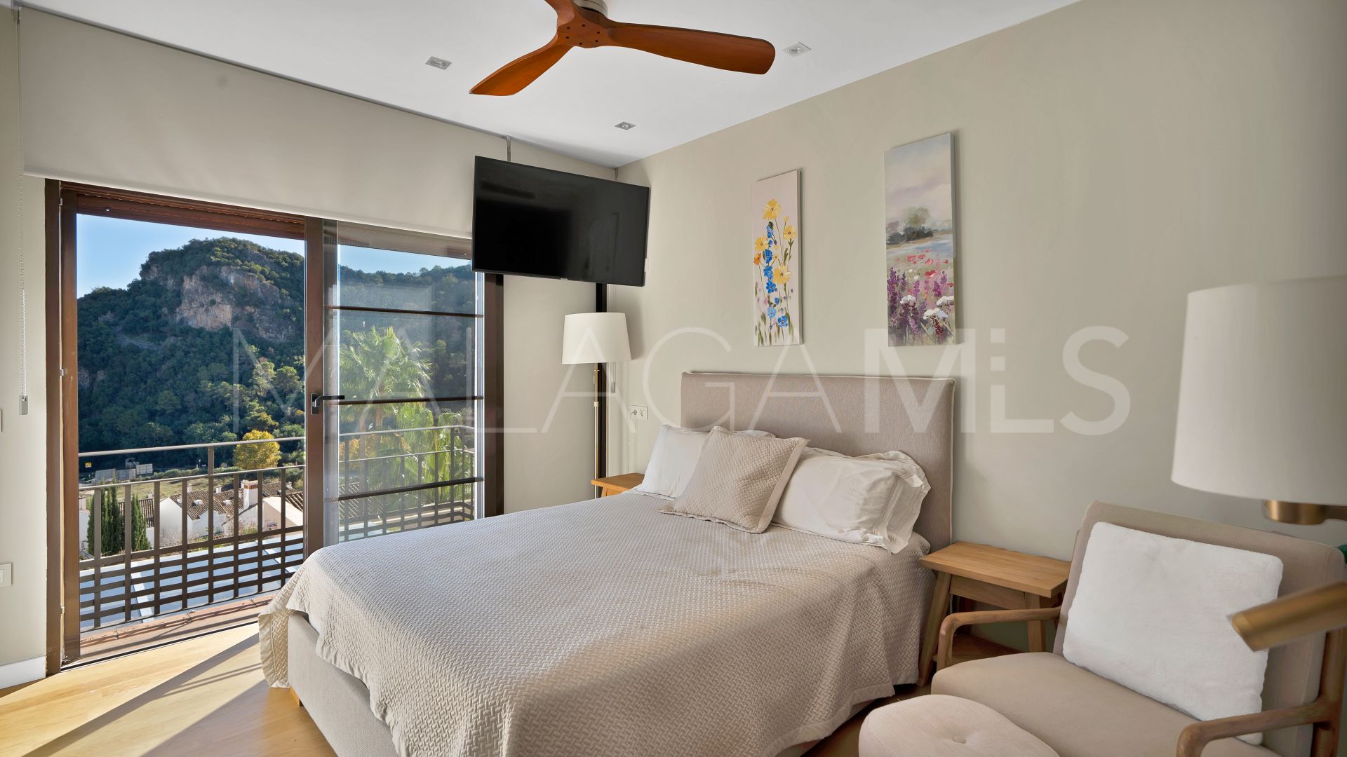 Radhus for sale in Benahavis Centro