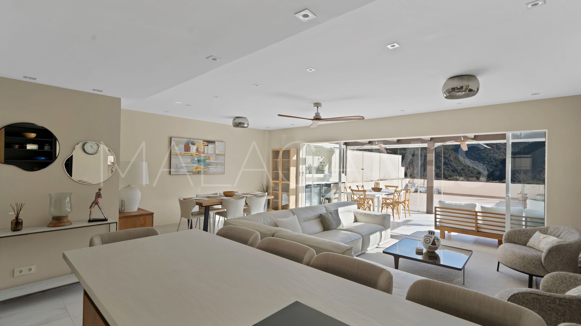 Radhus for sale in Benahavis Centro