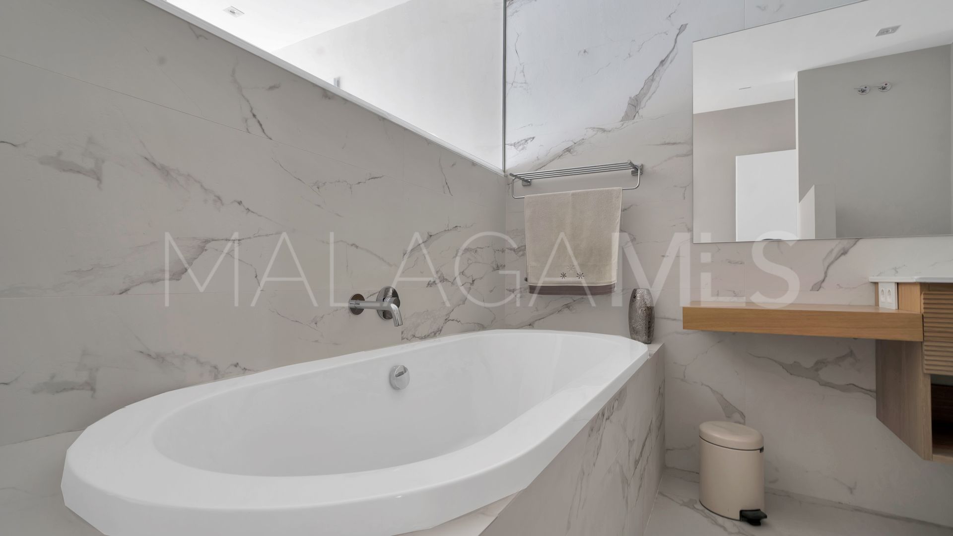 Radhus for sale in Benahavis Centro