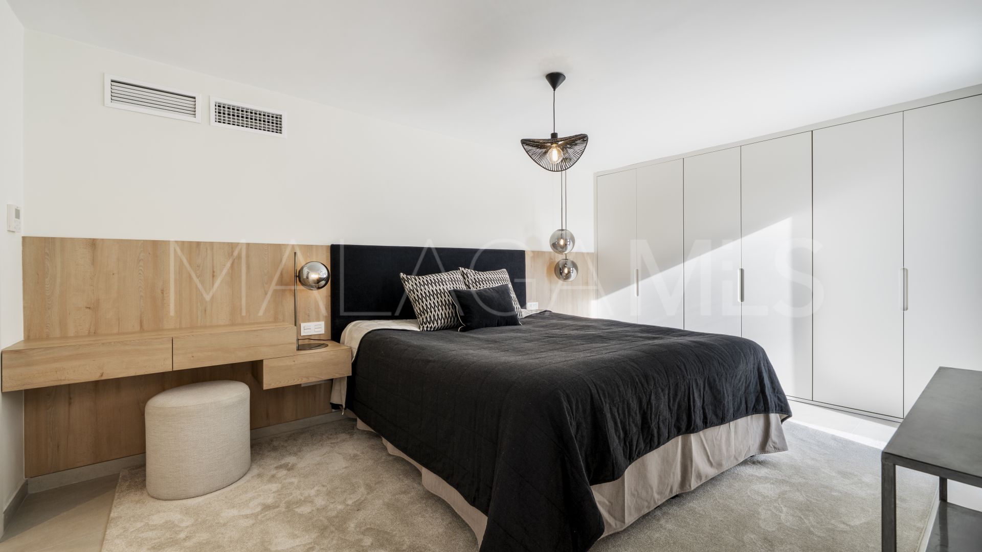 Villa for sale in Linda Vista Alta