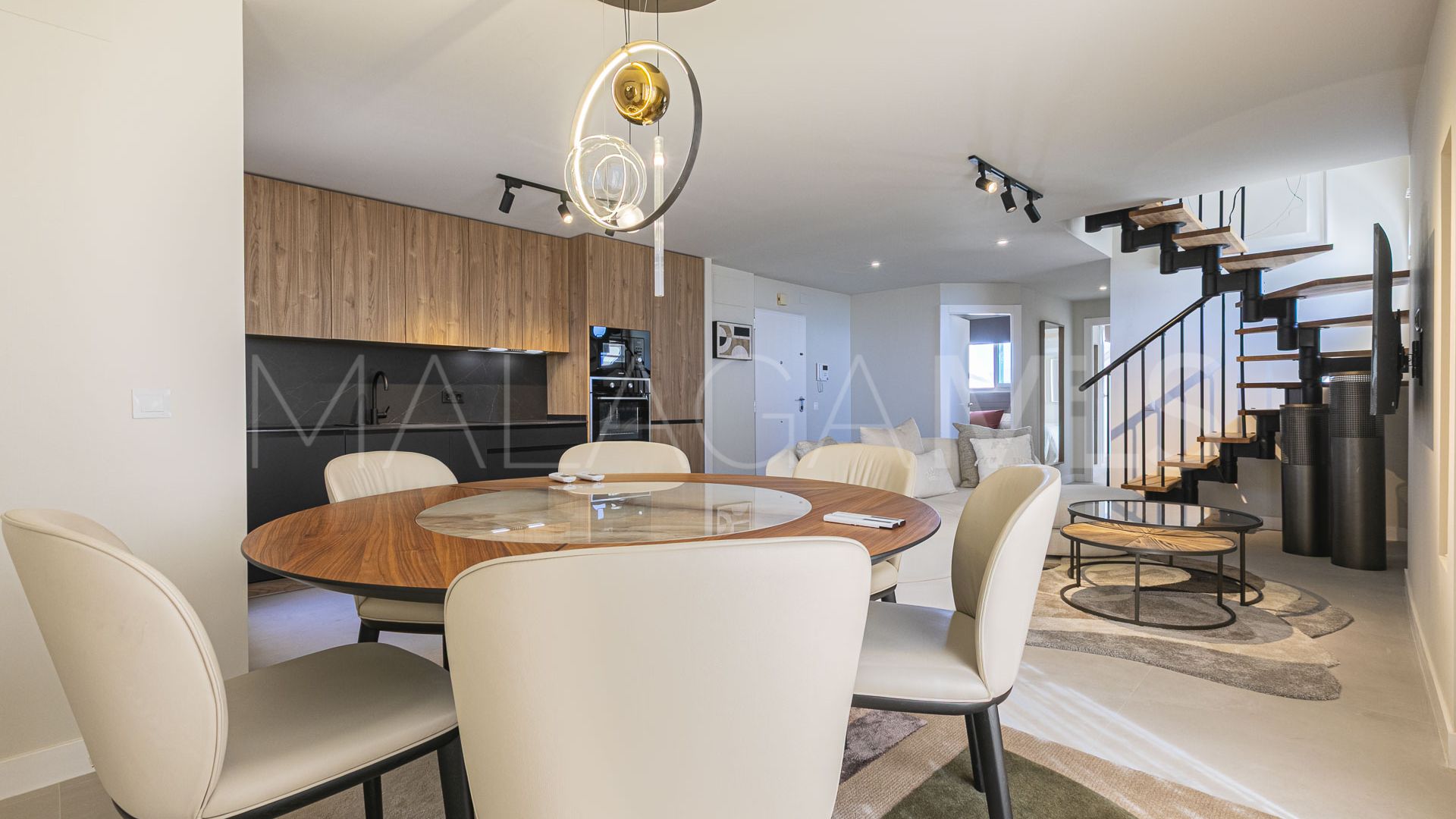 Atico duplex with 3 bedrooms for sale in Señorio de Aloha