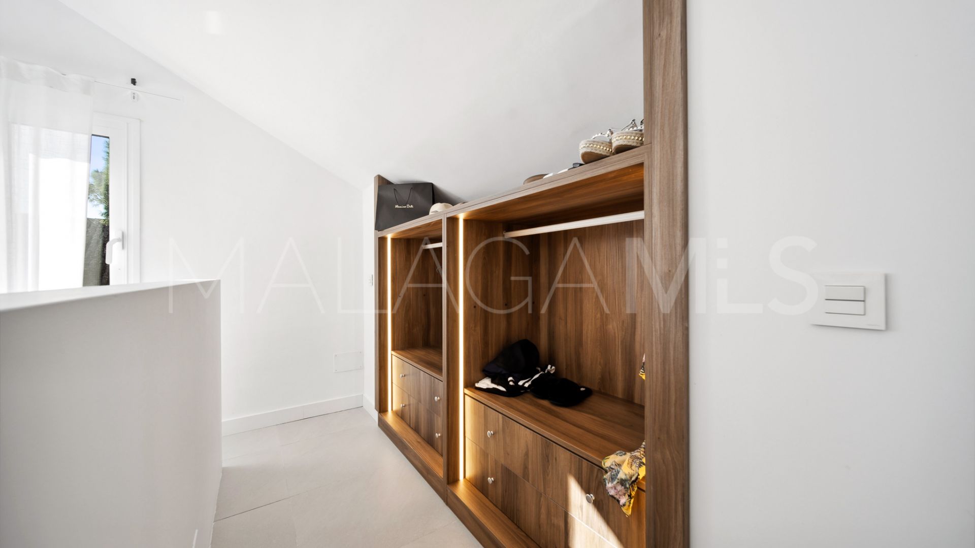 For sale Los Pinos de Aloha 3 bedrooms duplex penthouse