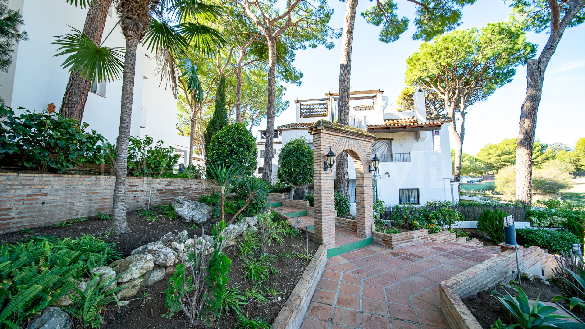 For sale Los Pinos de Aloha 3 bedrooms duplex penthouse