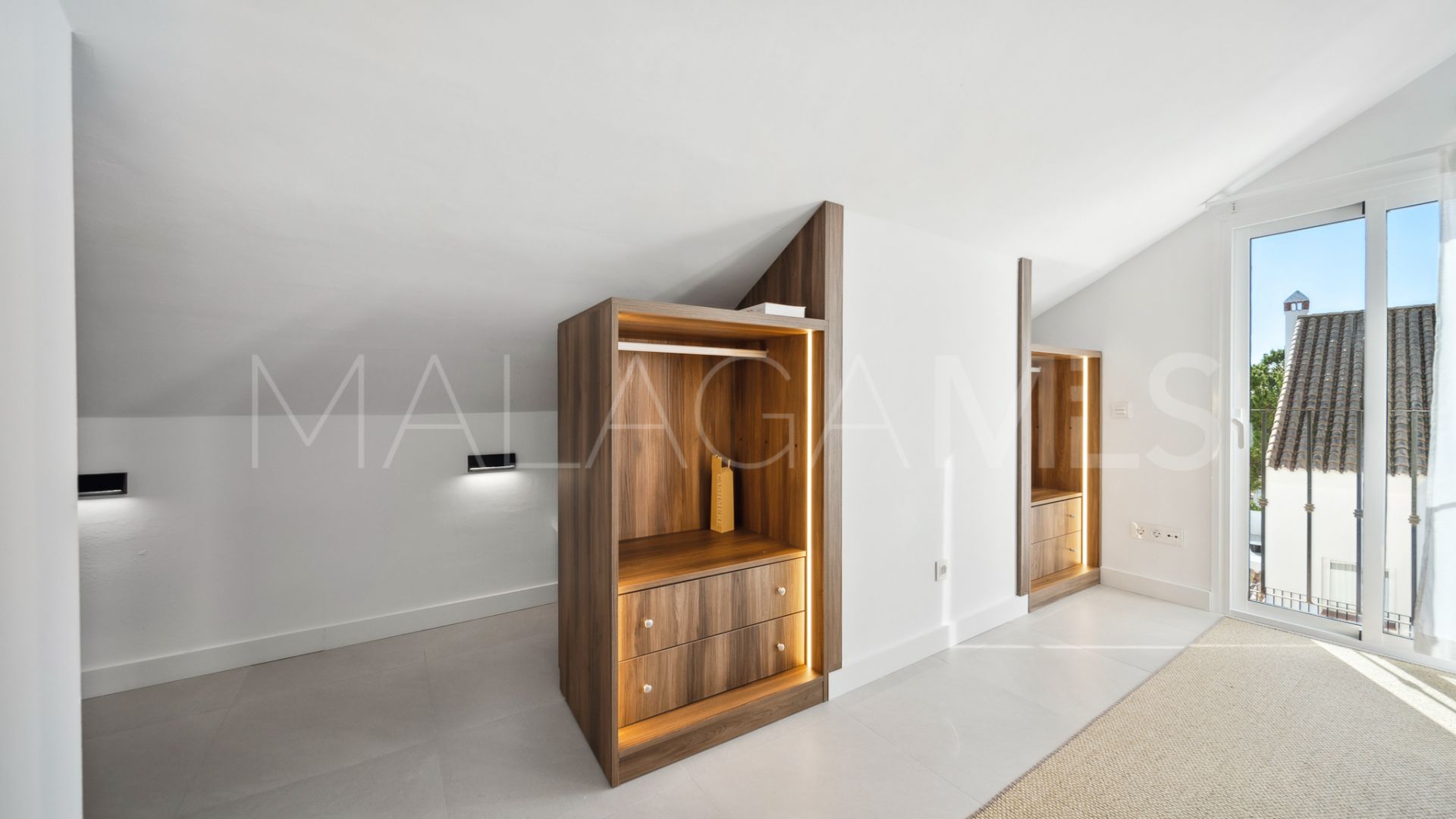 For sale Los Pinos de Aloha 3 bedrooms duplex penthouse