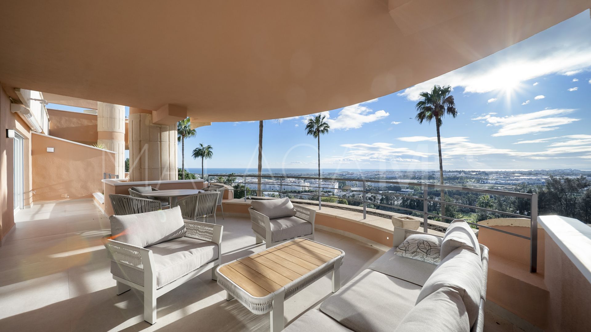 Lägenhet for sale in Magna Marbella