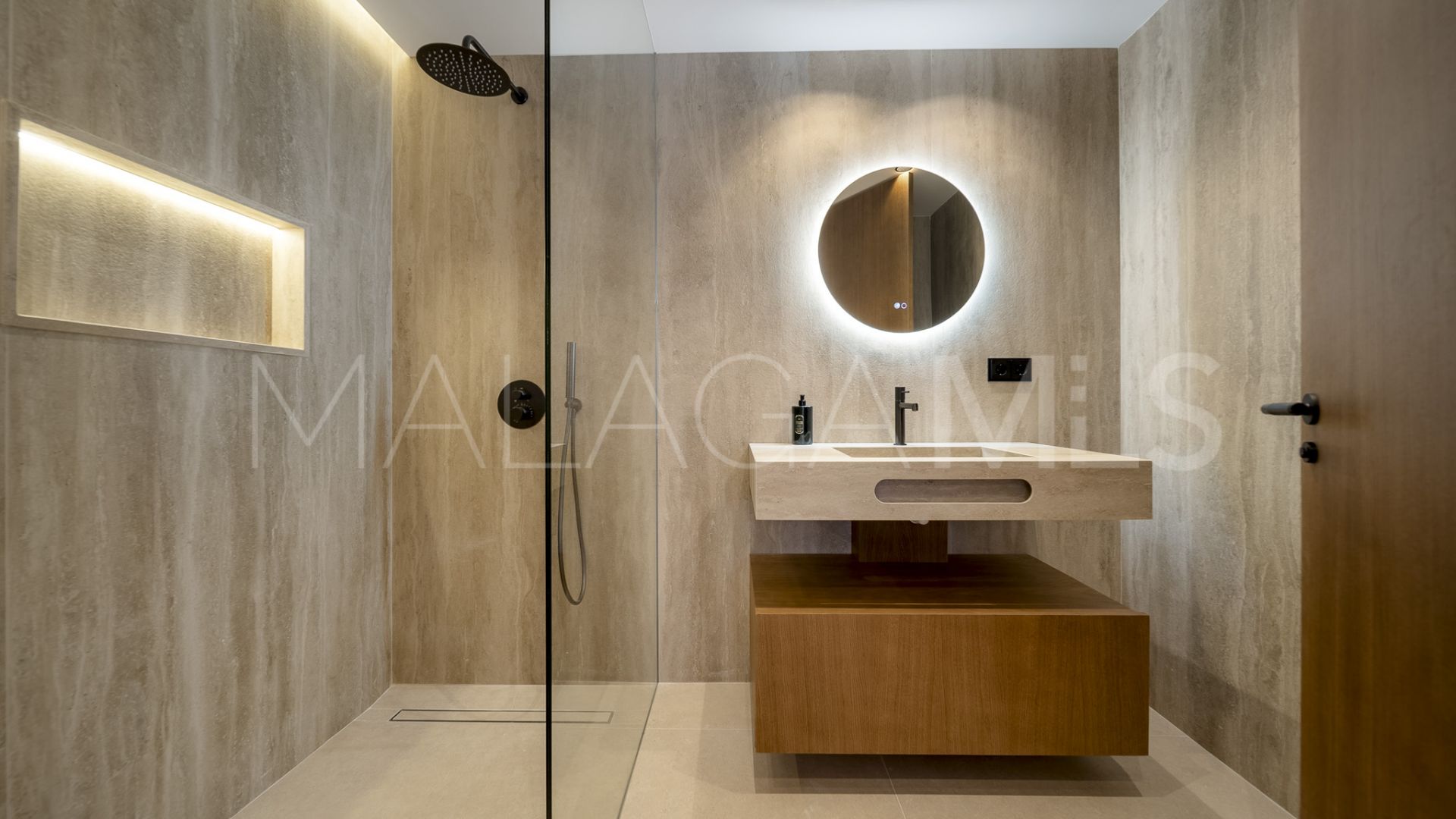 Lägenhet for sale in Magna Marbella