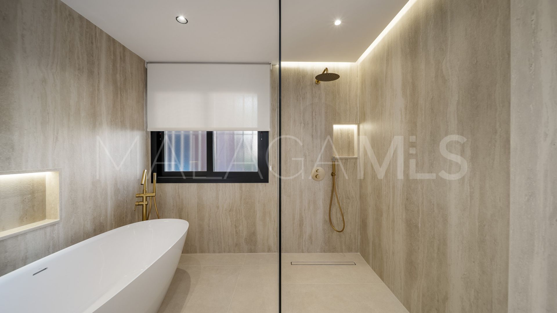 Lägenhet for sale in Magna Marbella