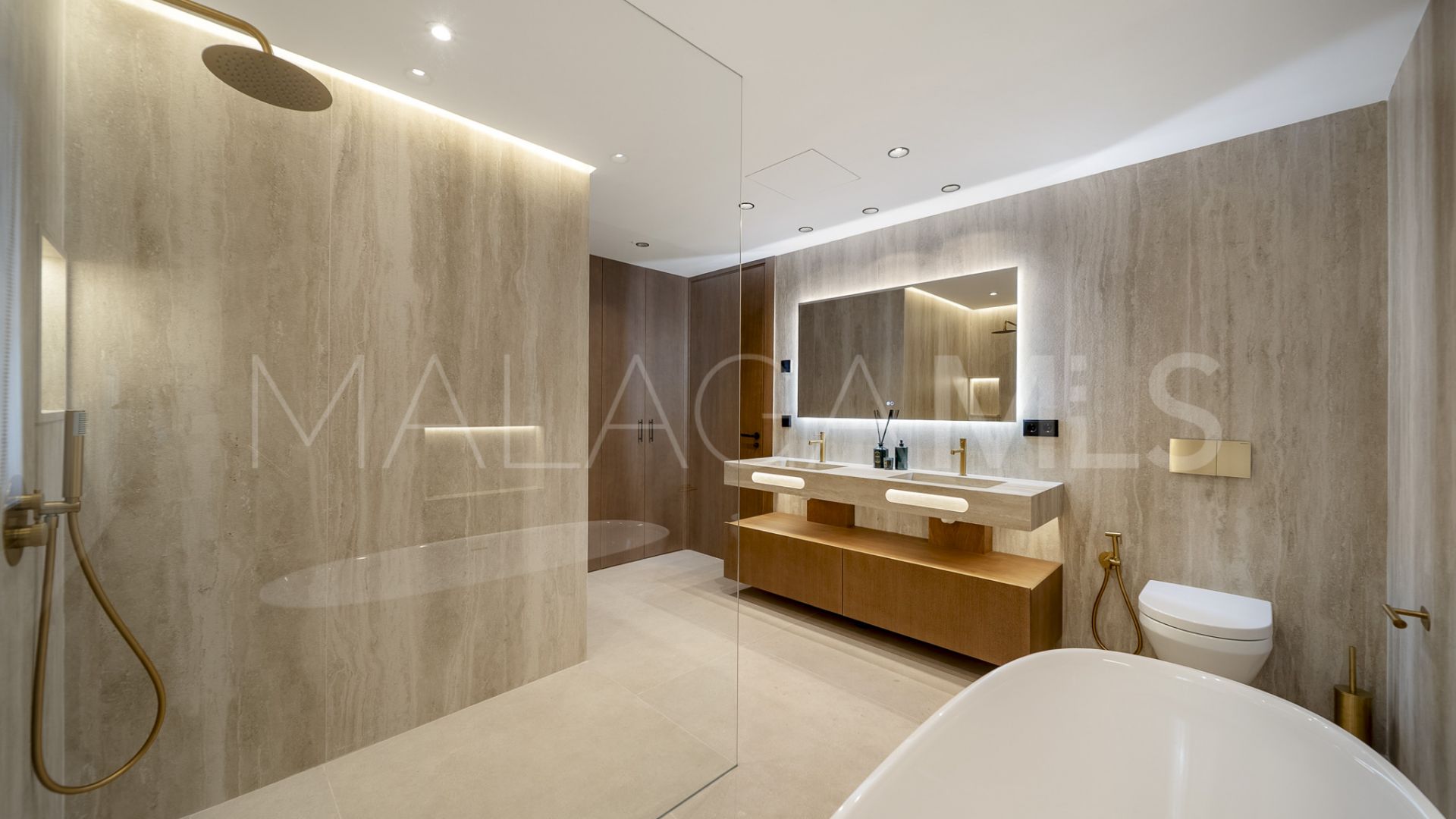 Lägenhet for sale in Magna Marbella