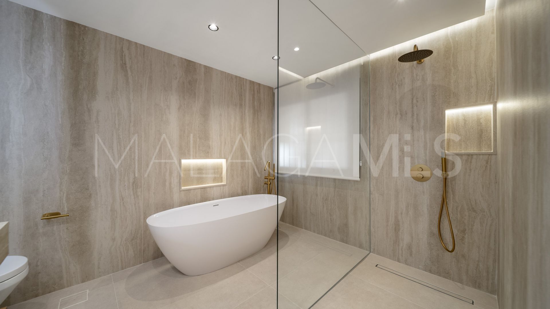 Lägenhet for sale in Magna Marbella