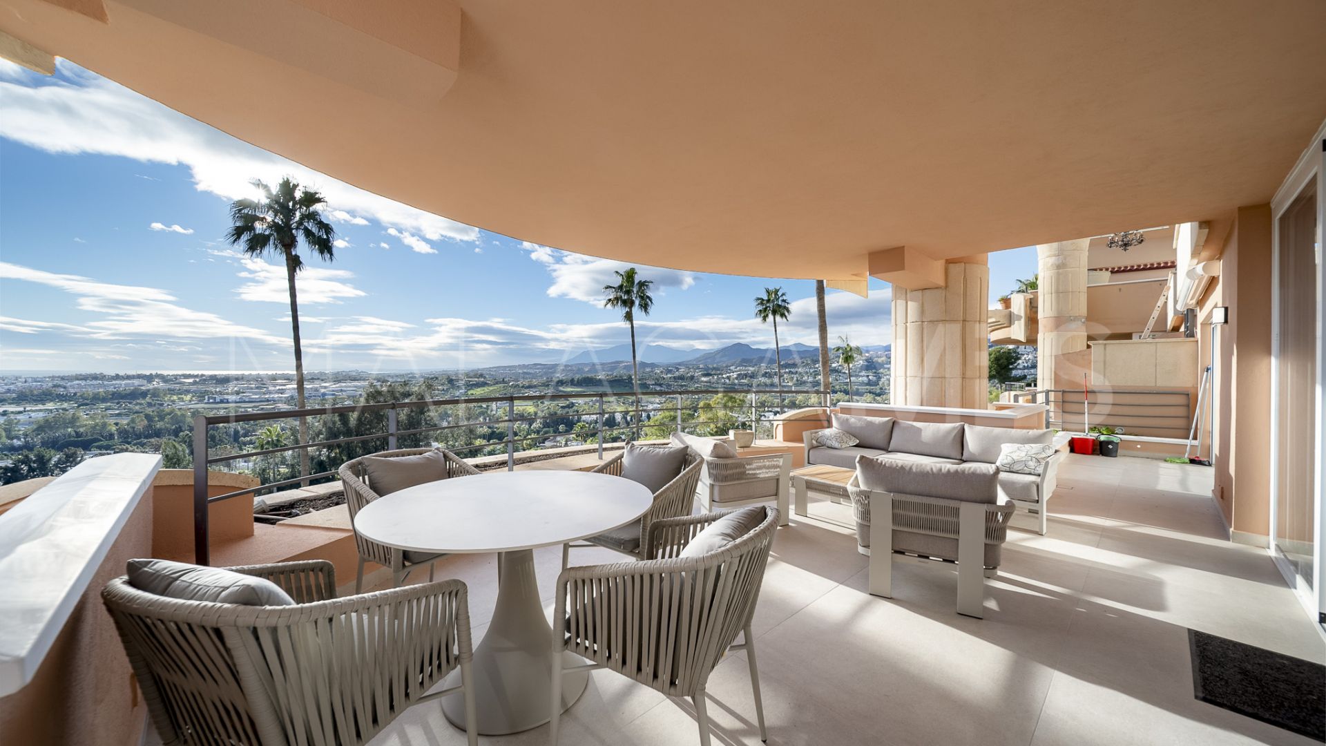 Lägenhet for sale in Magna Marbella