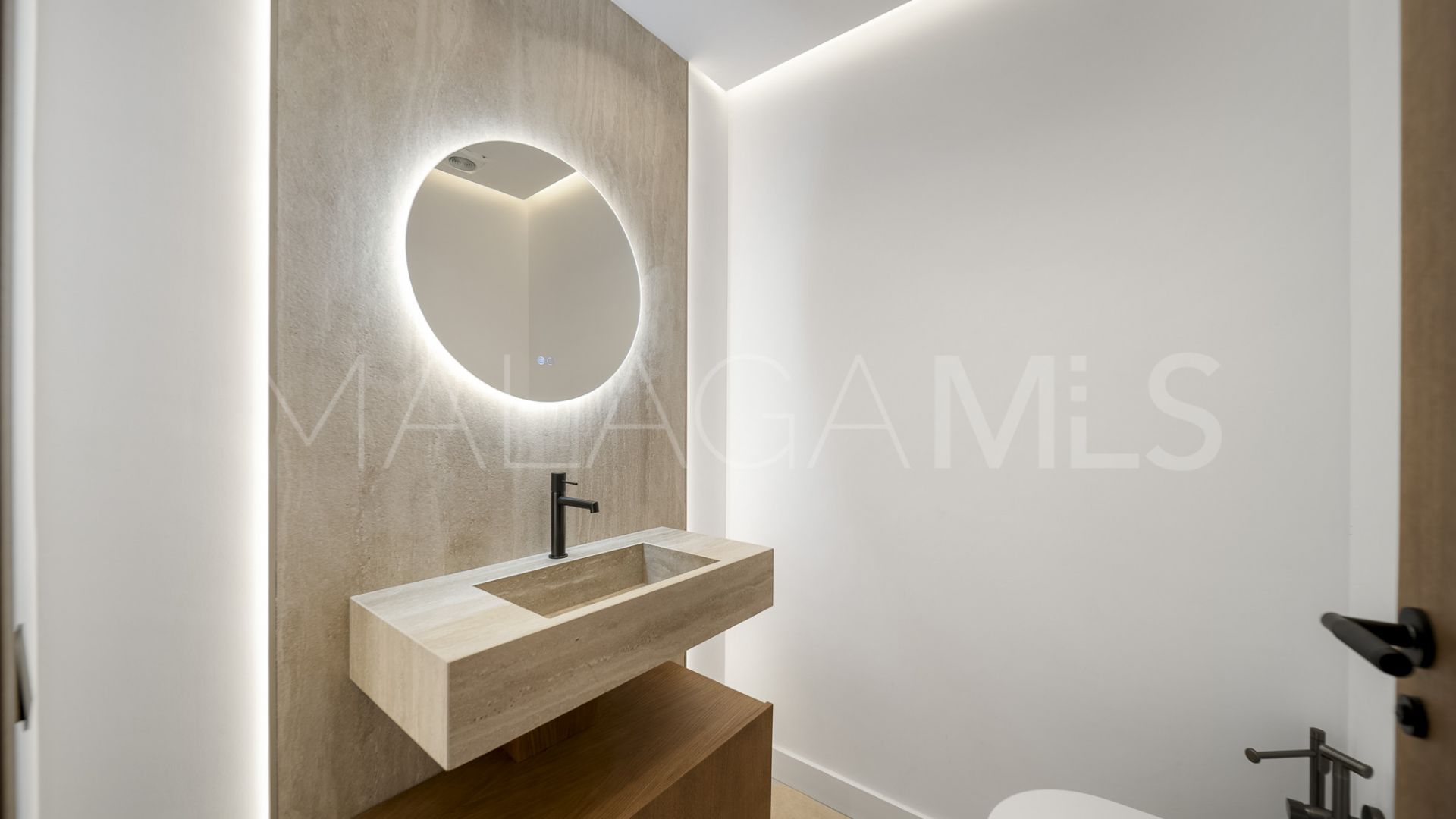 Lägenhet for sale in Magna Marbella