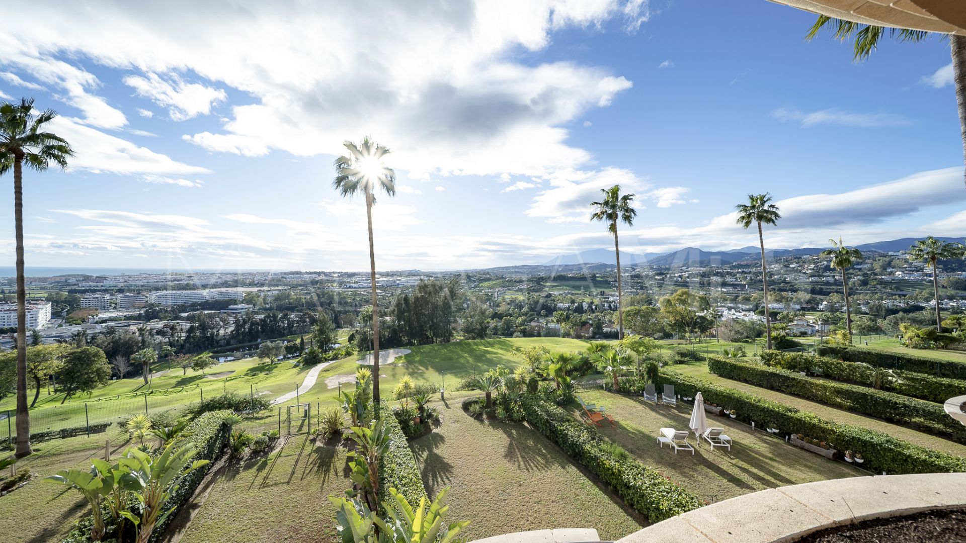 Lägenhet for sale in Magna Marbella