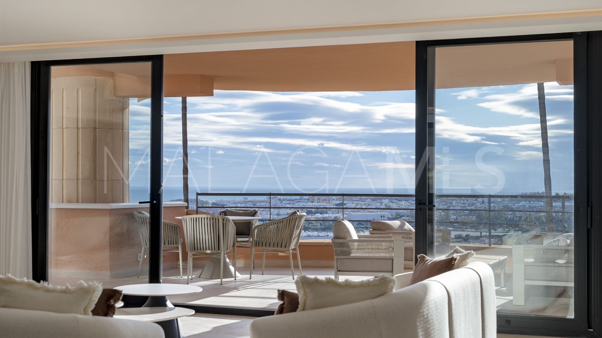 Lägenhet for sale in Magna Marbella