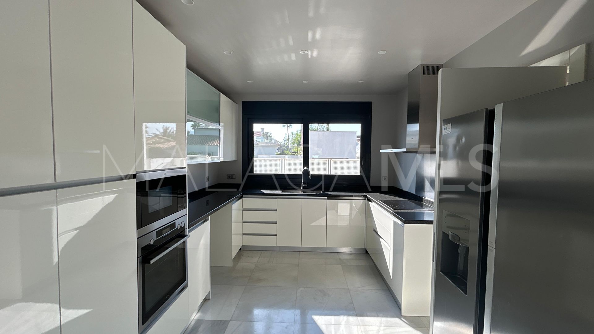 Haus for sale in Marbesa