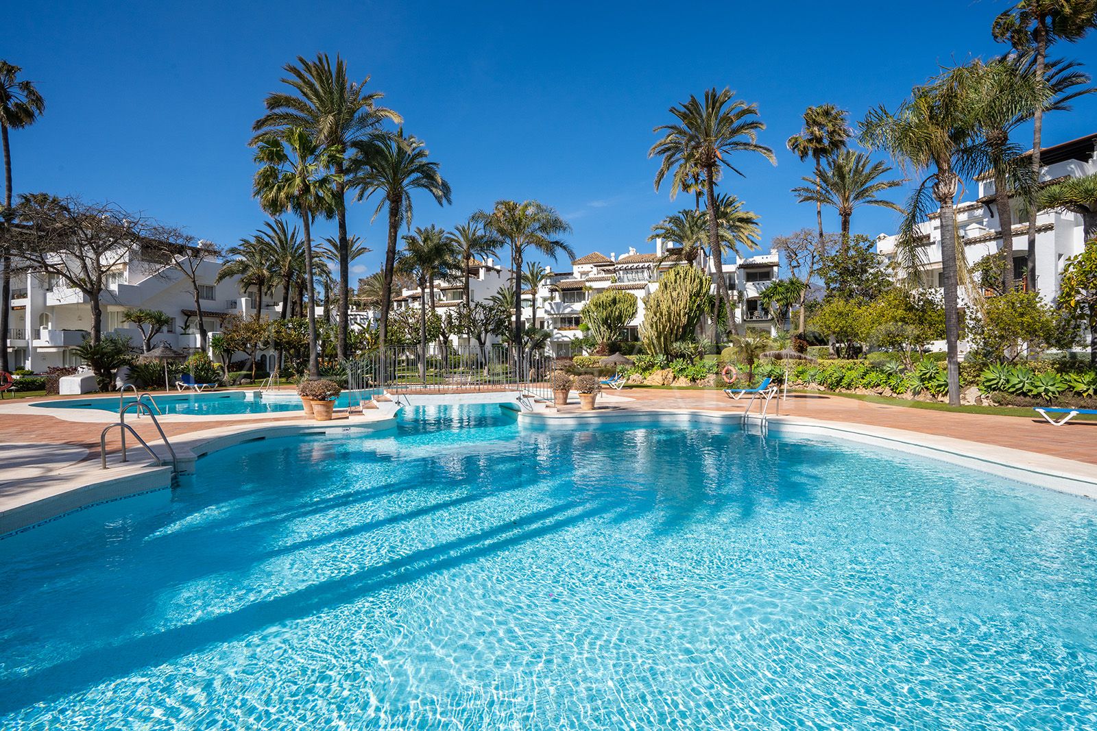 For sale Alcazaba Beach 3 bedrooms penthouse