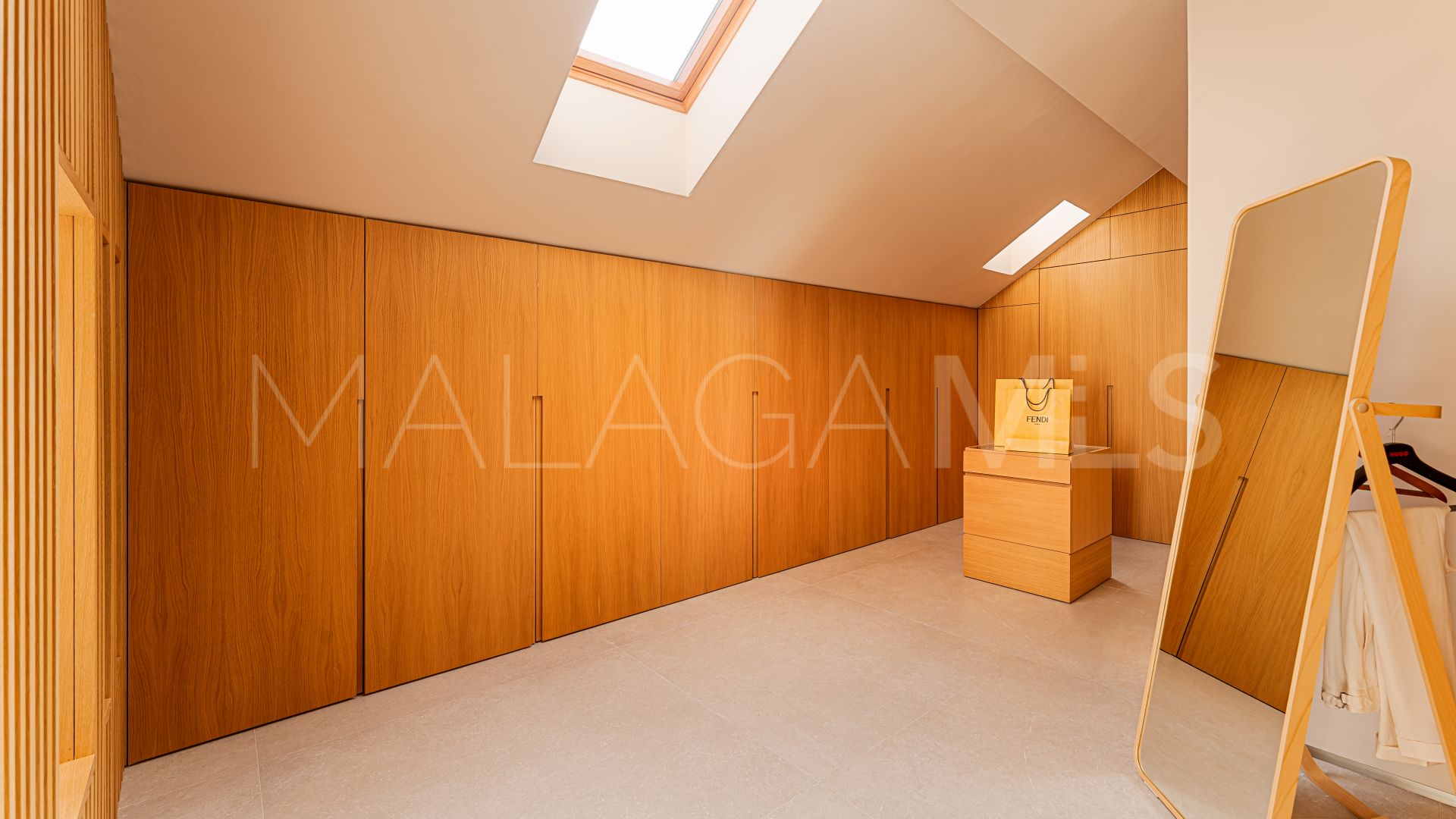Zweistöckiges penthouse for sale in Marbella Goldene Meile