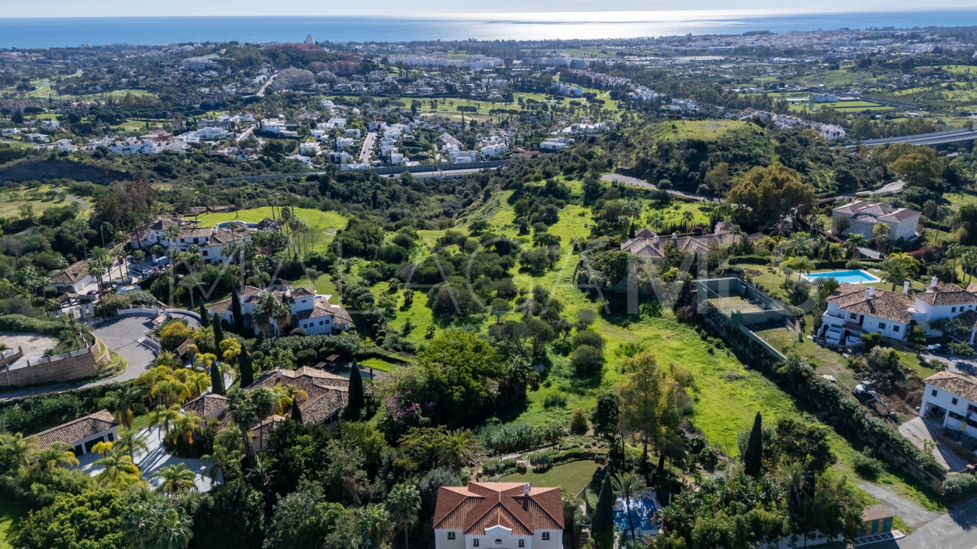 Villa for sale in Benahavis