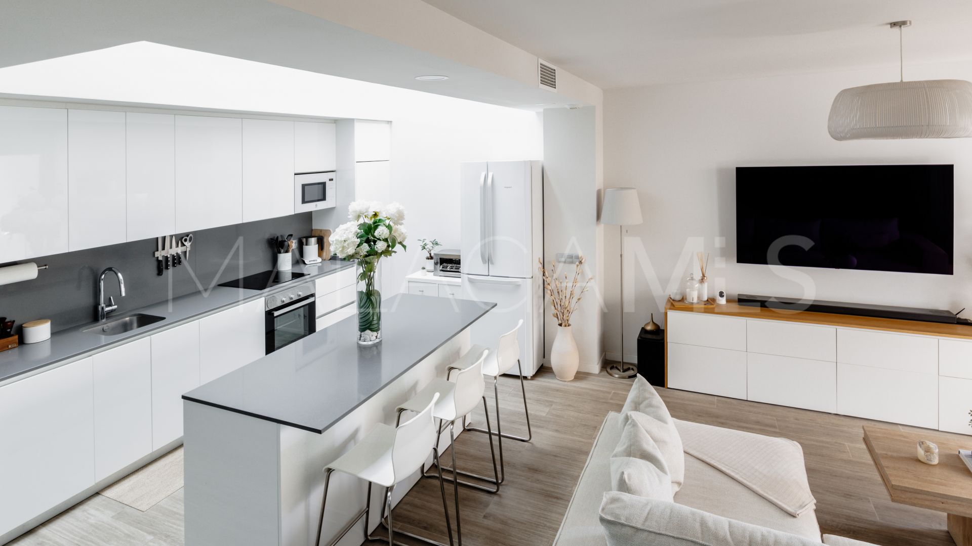 For sale town house with 4 bedrooms in Estepona East