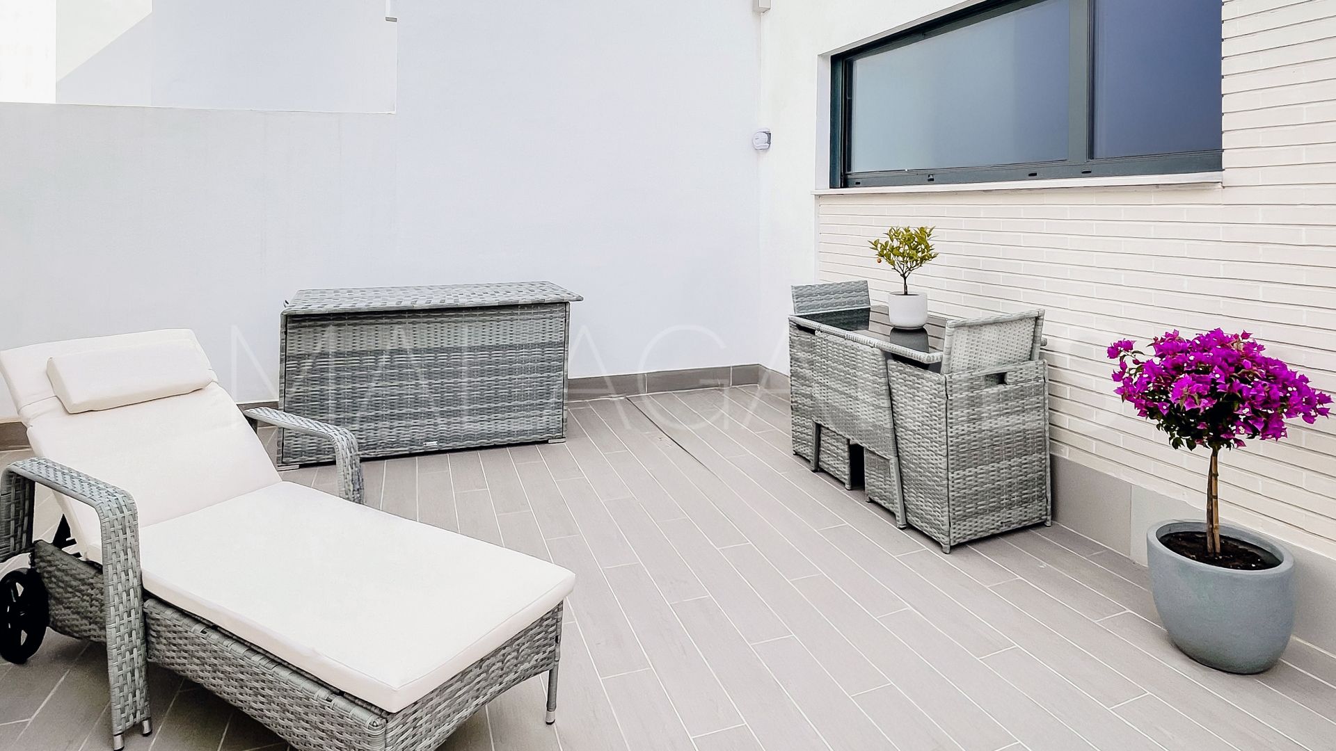 For sale town house with 4 bedrooms in Estepona East