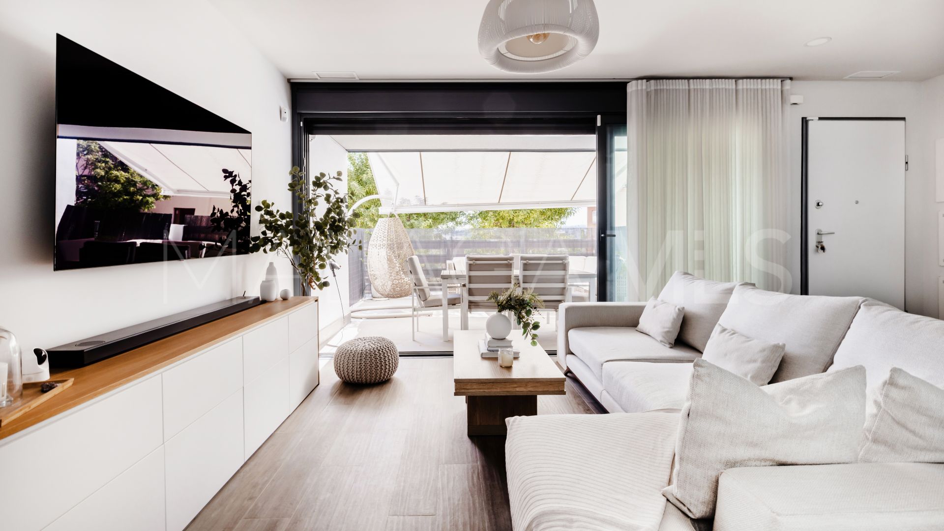 For sale town house with 4 bedrooms in Estepona East