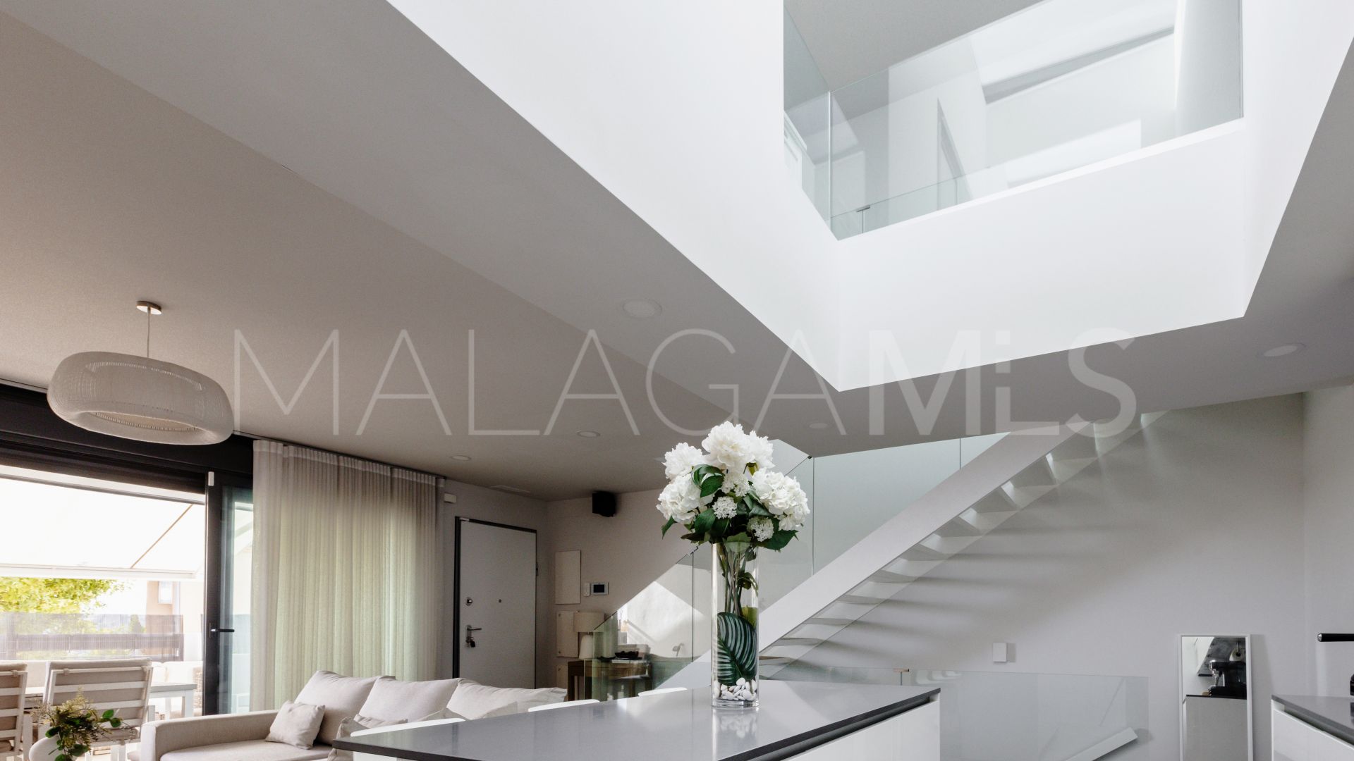 For sale town house with 4 bedrooms in Estepona East
