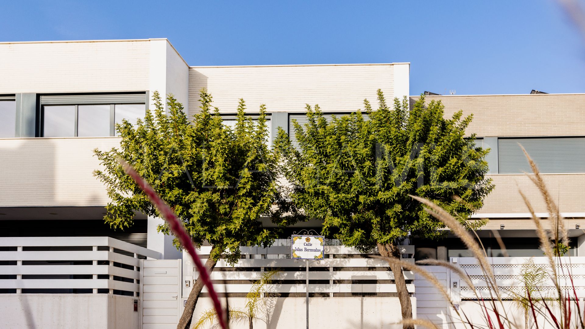 For sale town house with 4 bedrooms in Estepona East