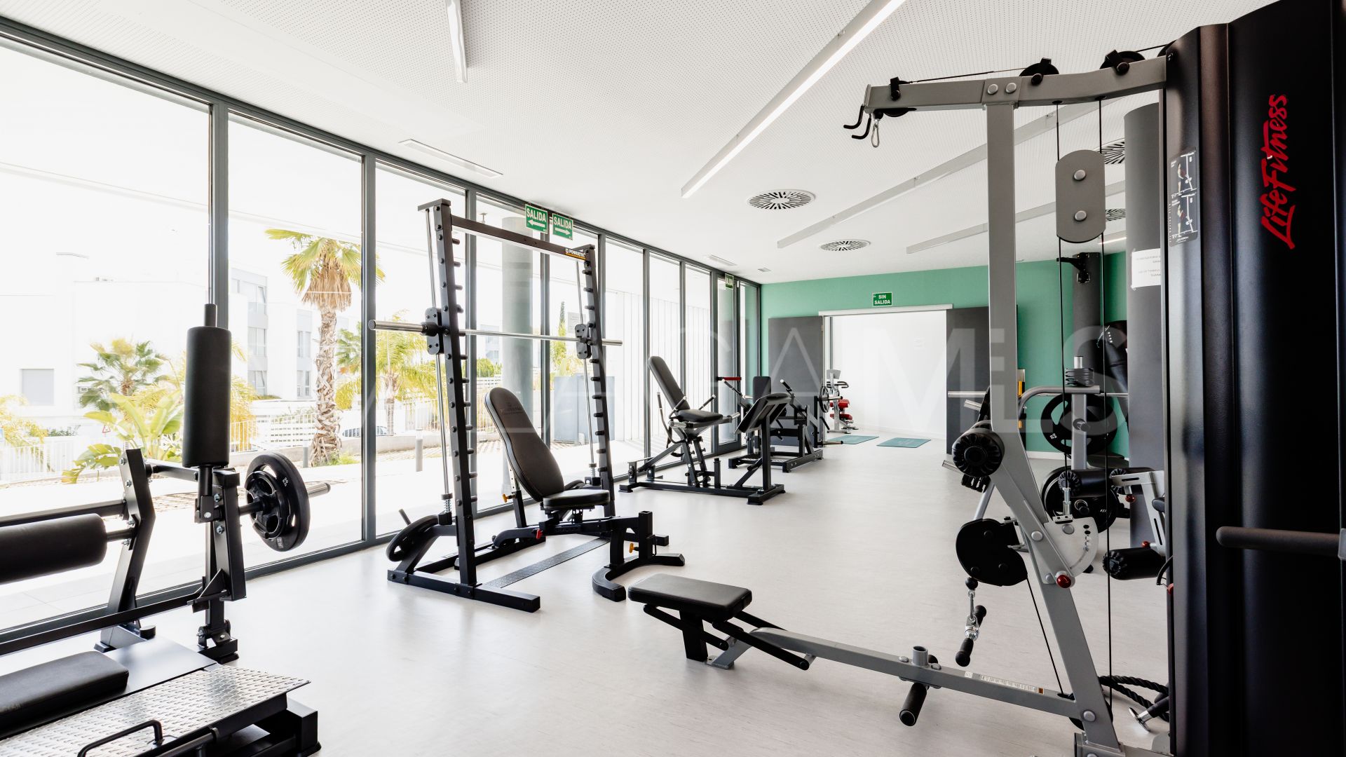 For sale town house with 4 bedrooms in Estepona East