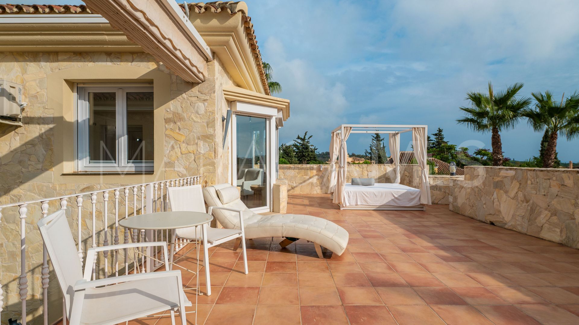 Villa for sale in Elviria with 5 bedrooms