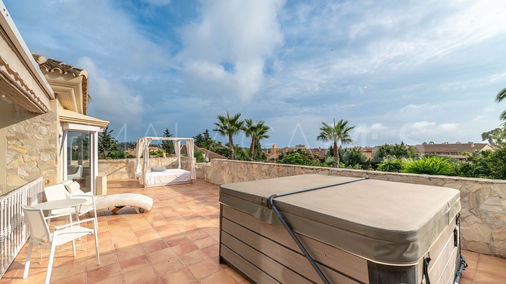 Villa for sale in Elviria with 5 bedrooms