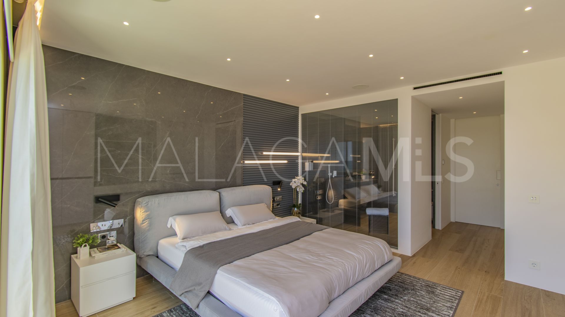 Radhus for sale in Marbella Golden Mile