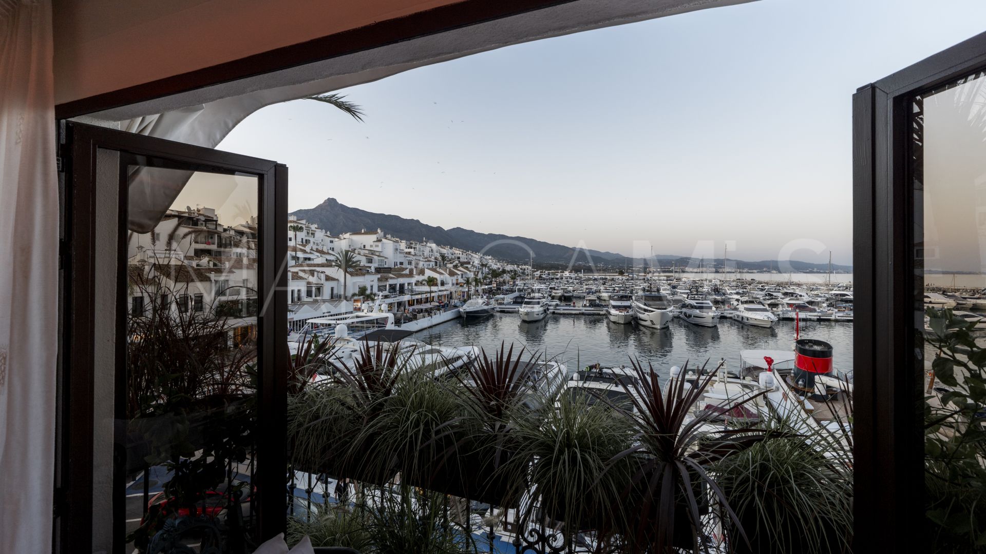 Duplex-wohnung for sale in Marbella - Puerto Banus