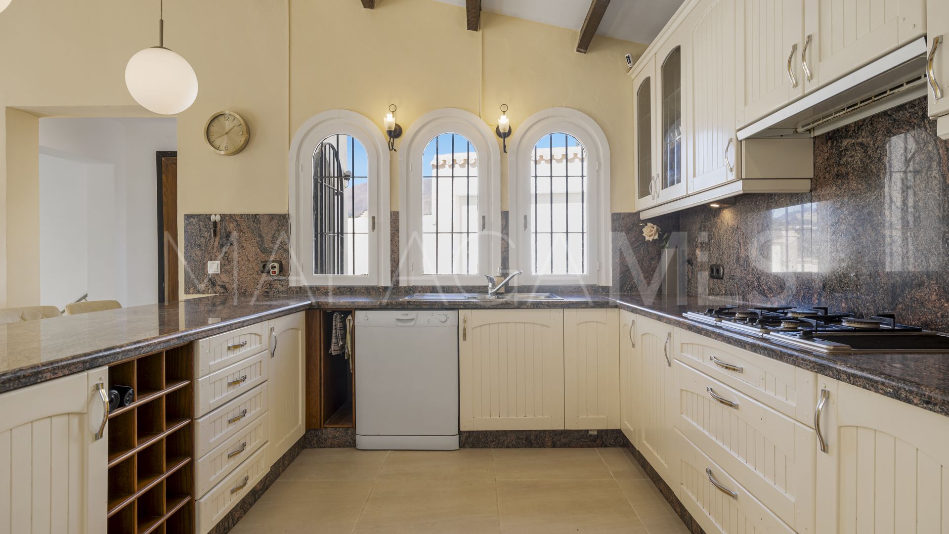 Hus i byn for sale in Estepona