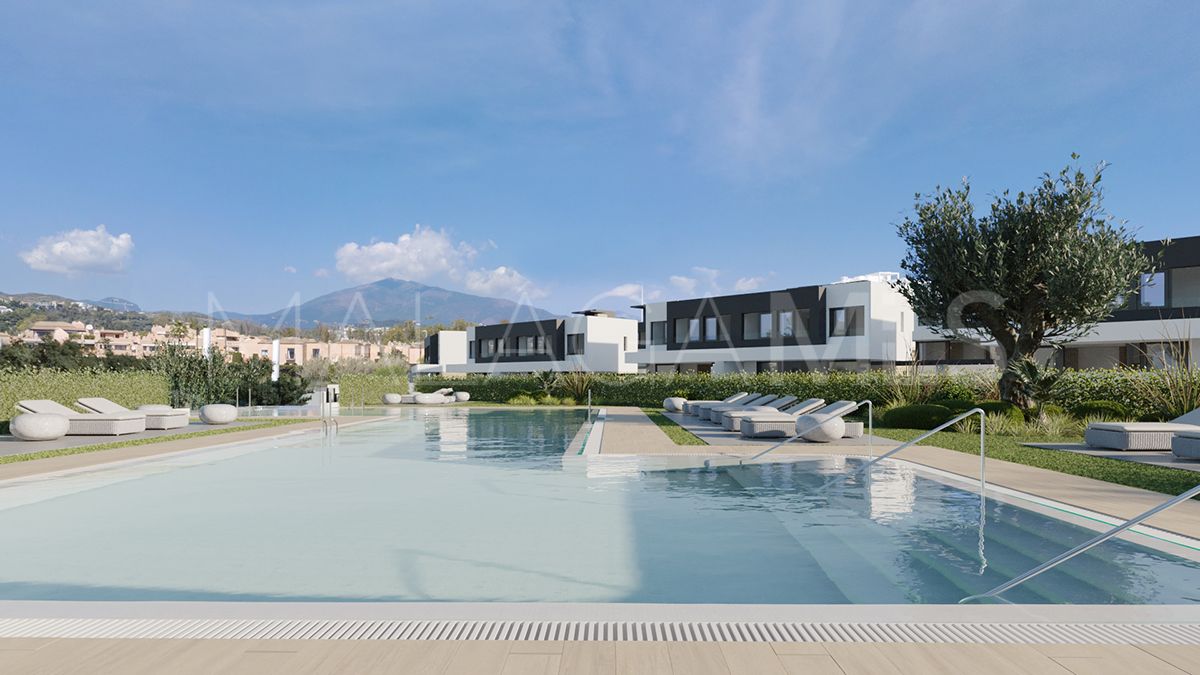 Semi detached villa for sale in Estepona with 3 bedrooms