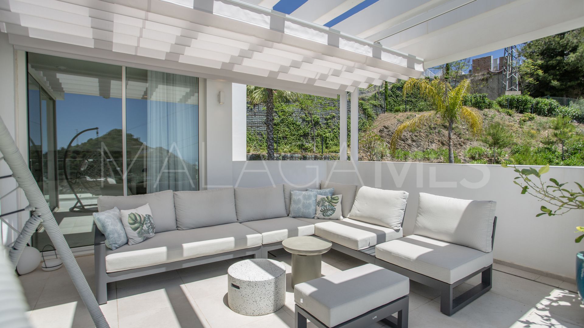 Buy penthouse in Palo Alto
