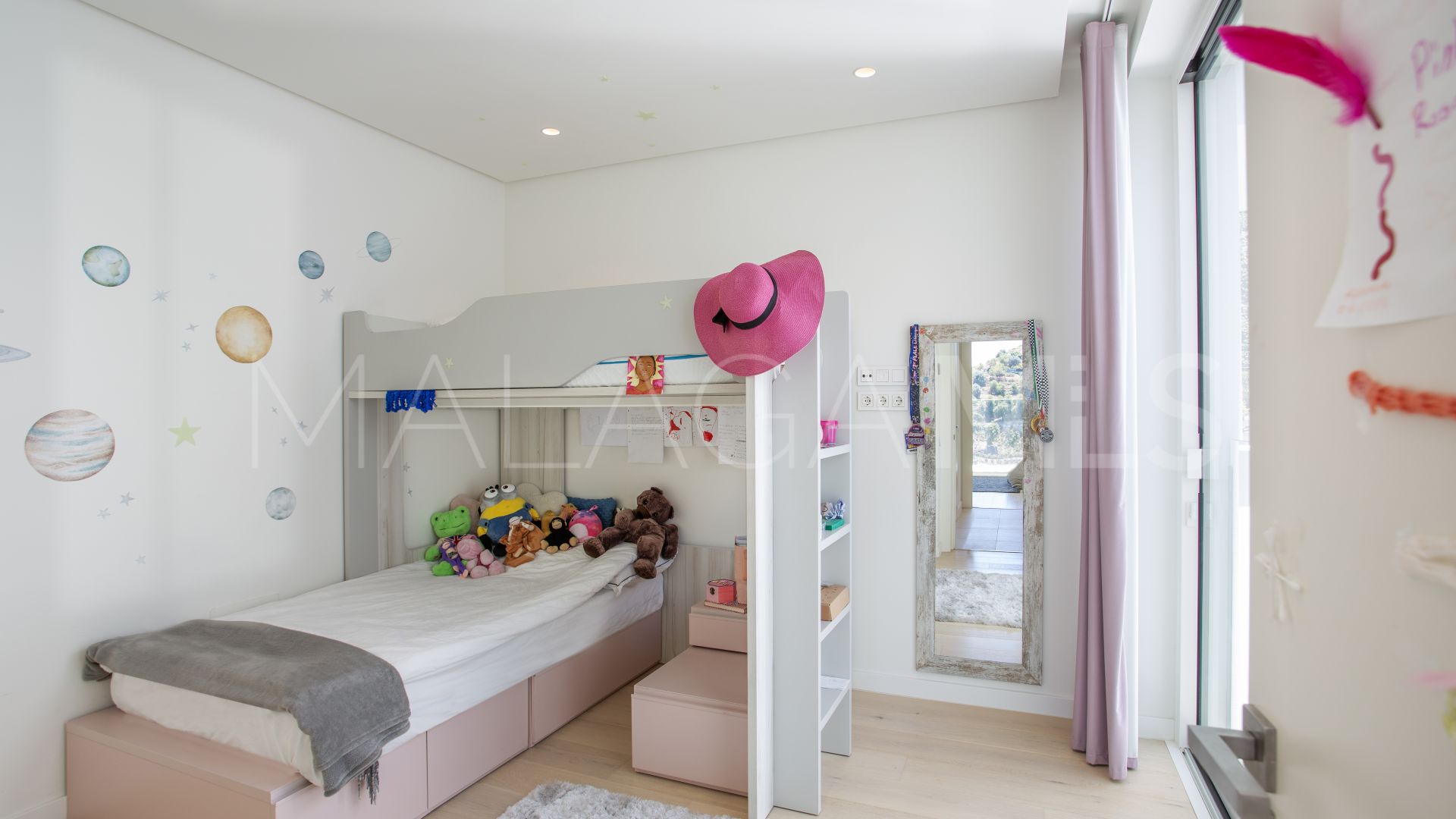 Buy penthouse in Palo Alto