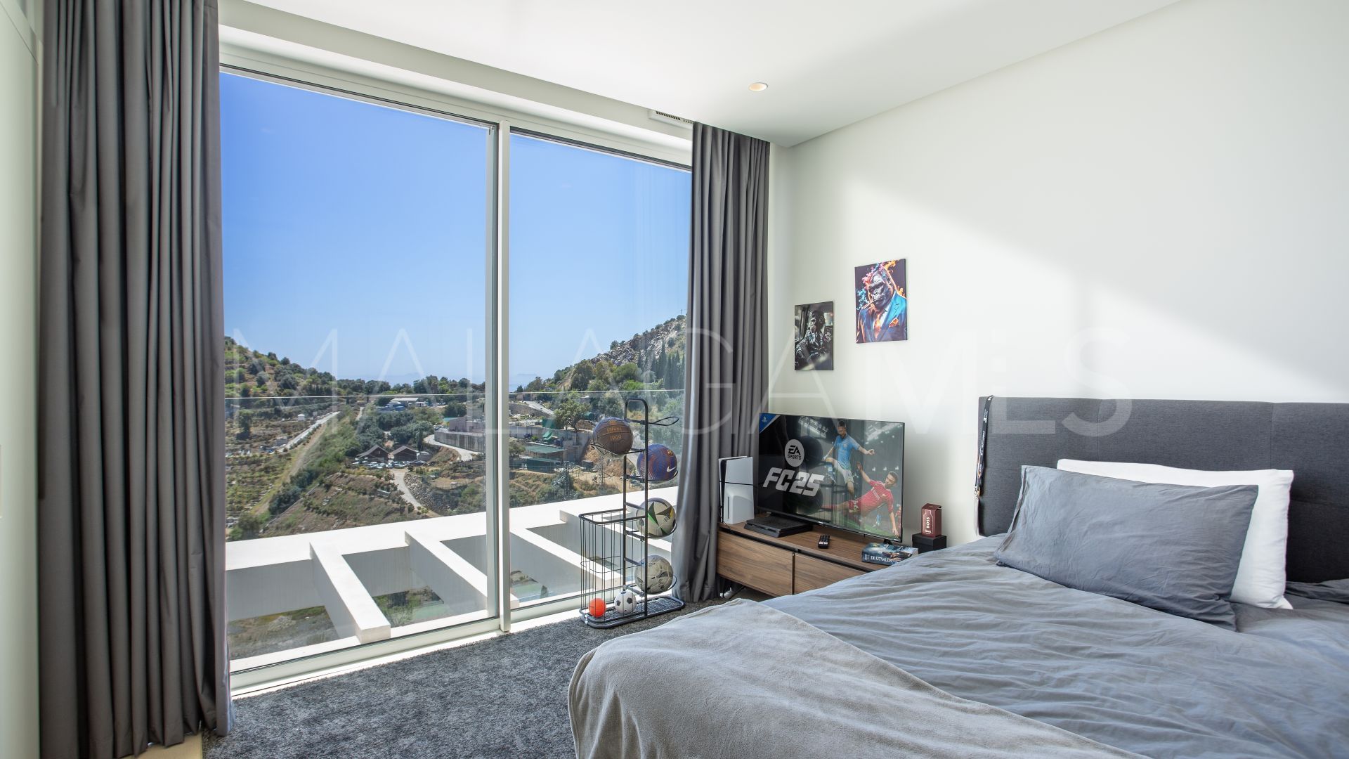 Buy penthouse in Palo Alto