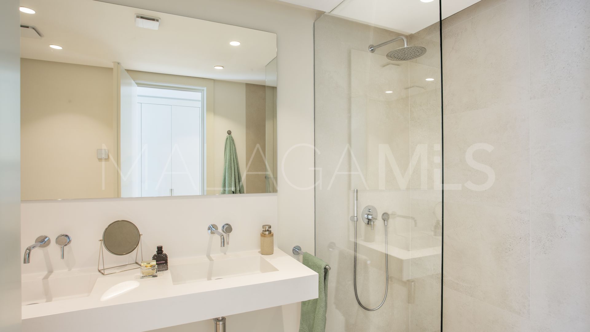 Buy penthouse in Palo Alto