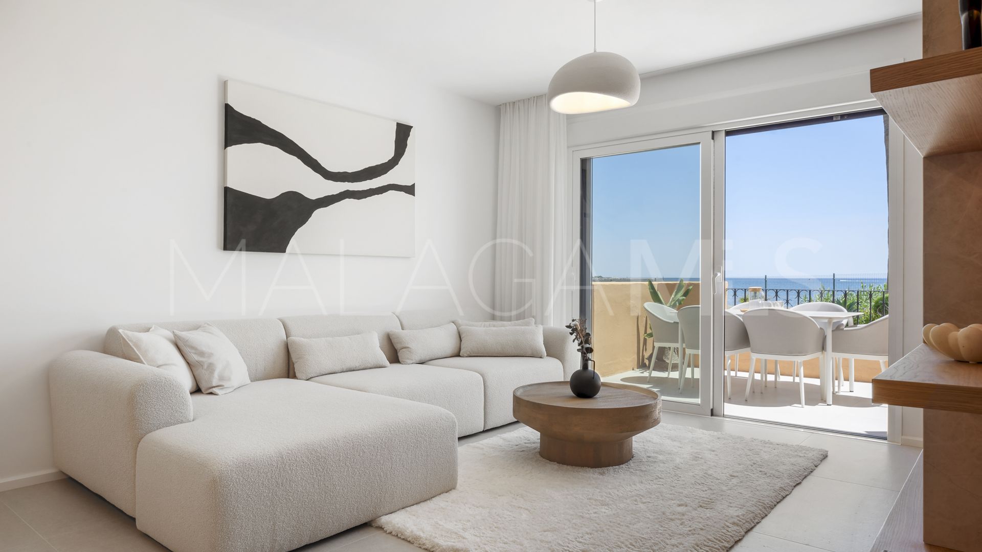 Se vende apartamento planta baja de 3 bedrooms in Estepona